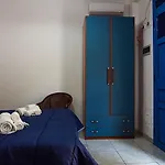 Hotel apartamentowy Baia Di Naxos Giardini-Naxos