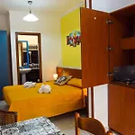 Baia Di Naxos Hotel apartamentowy 3*
