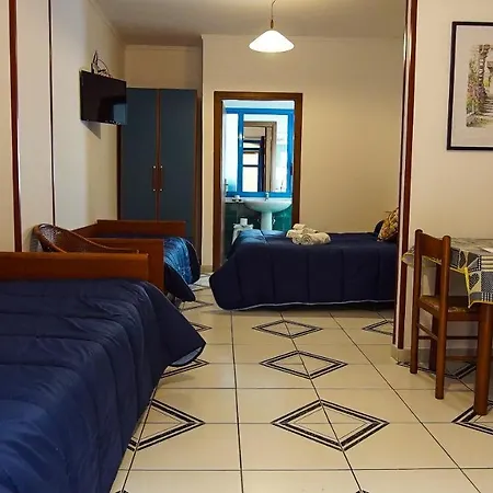 Baia Di Naxos Aparthotel 3*